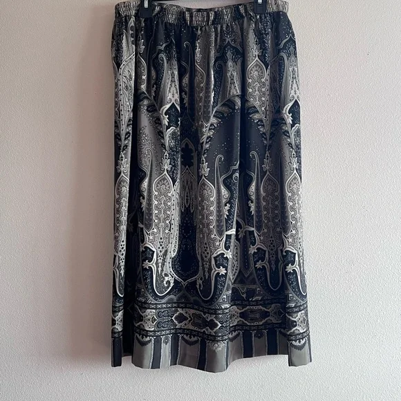 American Collection Vintage 90’s Black and Gray Paisley Skirt Whimsigoth - Picture 3 of 4